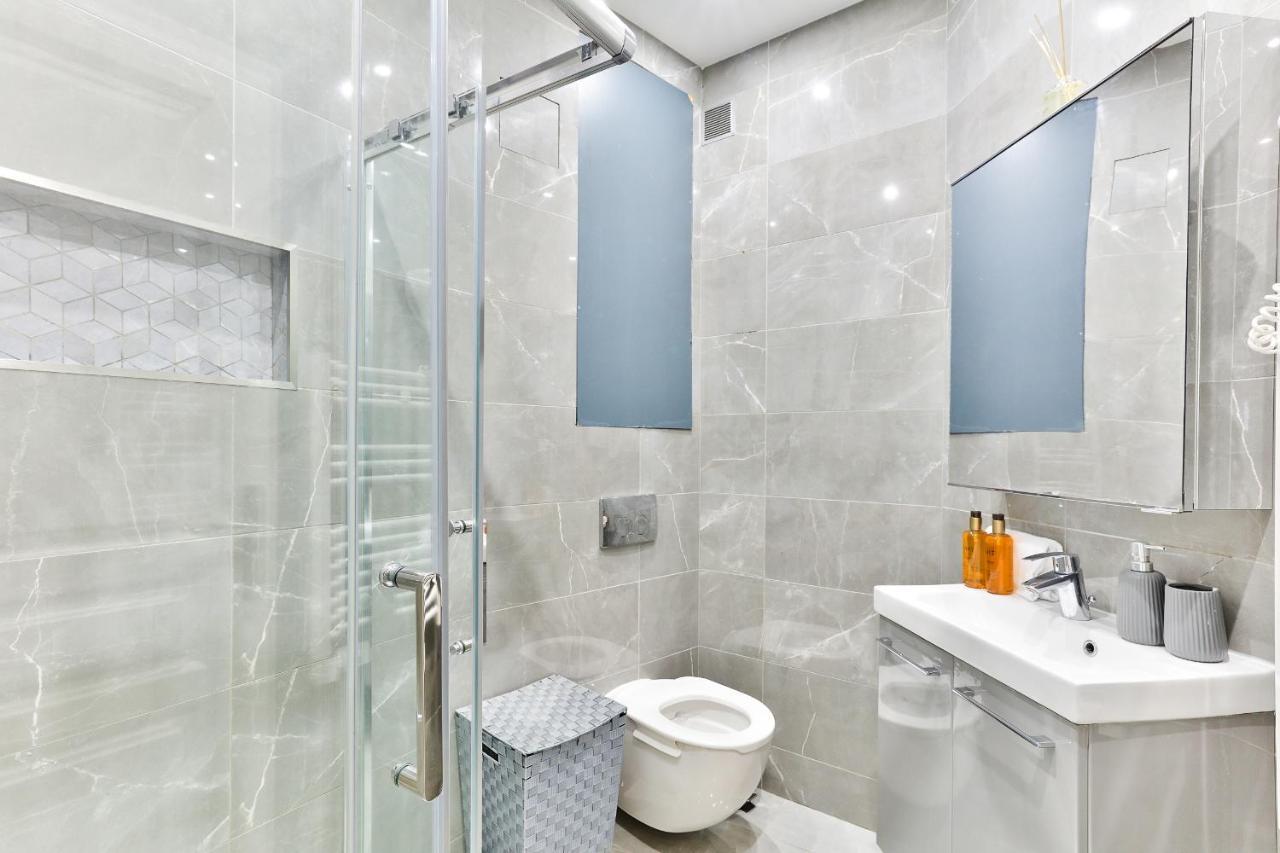 57-Luxury Parisien Home Sebastopol 1 ภายนอก รูปภาพ